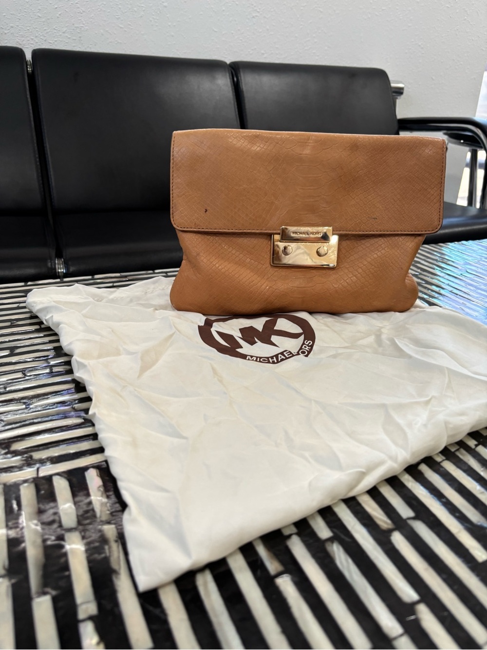 Authentic Michael Kors Cognac Textured Leather Shoulder Bag with Gold Chain - Picture 3 of 12
